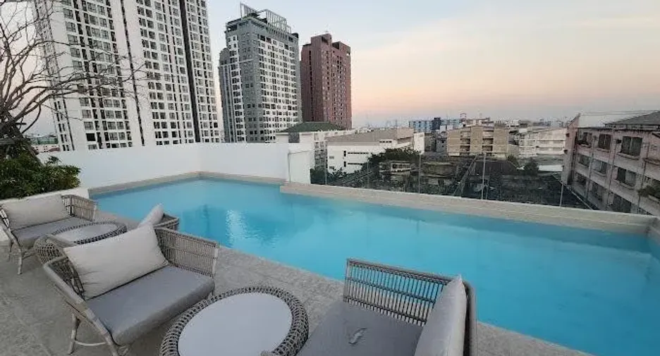 For rent 1 bed condo in Mueang Samut Prakan, Samut Prakan