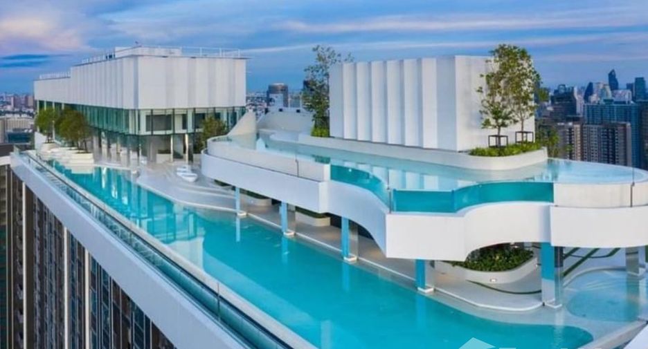 Condo en alquiler de 2 habitaciones en Huai Khwang, Bangkok