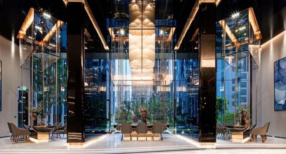 Condo en alquiler de 2 habitaciones en Huai Khwang, Bangkok