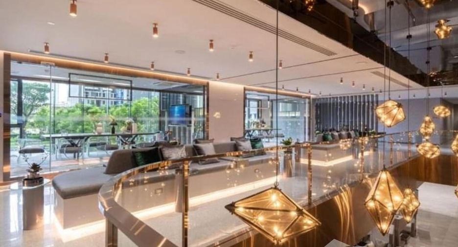Condo en alquiler de 2 habitaciones en Huai Khwang, Bangkok
