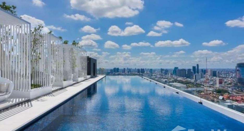 Condo en alquiler de 2 habitaciones en Huai Khwang, Bangkok