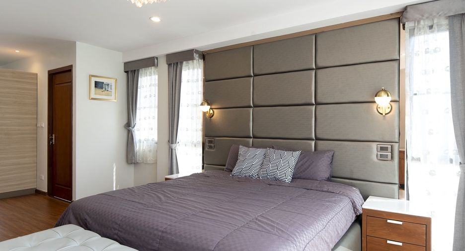 For rent 6 bedrooms villa in Prawet, Bangkok