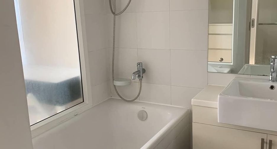 For rent 1 bed condo in Sathon, Bangkok