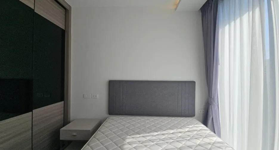 For rent 2 bedrooms condo in Phra Khanong, Bangkok