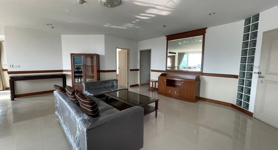 Apartamento en alquiler de 3 habitaciones en Khlong Toei, Bangkok