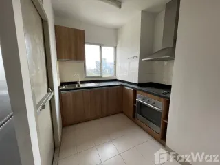 Apartamento en alquiler de 3 habitaciones en Khlong Toei, Bangkok