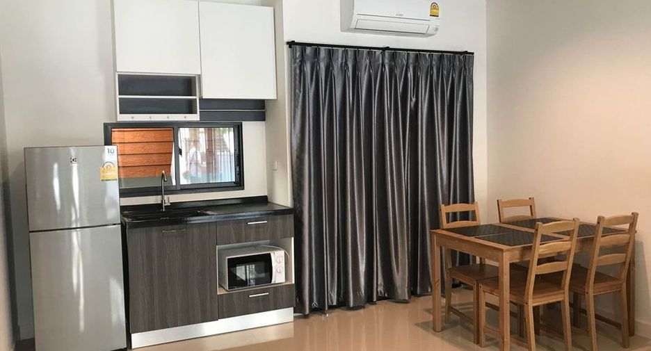 For rent 3 bedrooms townhouse in Bang Phli, Samut Prakan