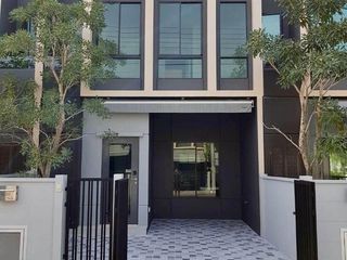 出租 3 卧室 联排别墅 在 Bang Phli, Samut Prakan