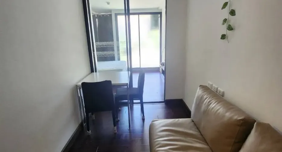 Condo en alquiler de 1 habitaciones en Khlong San, Bangkok