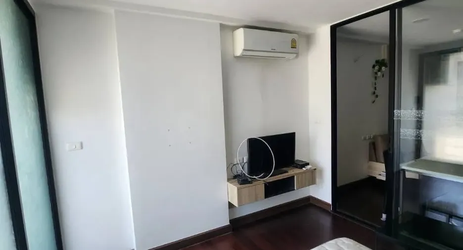 Condo en alquiler de 1 habitaciones en Khlong San, Bangkok