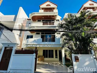 For rent 5 bedrooms house in Watthana, Bangkok
