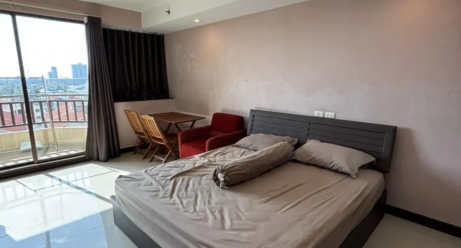For rent studio condo in Sathon, Bangkok