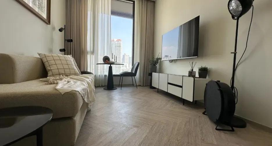 Wohnung zur Miete mit 1 Zimmer in Khlong San, Bangkok