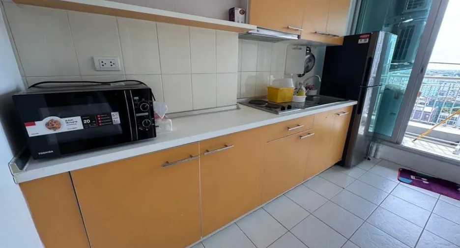For rent 1 bed condo in Huai Khwang, Bangkok