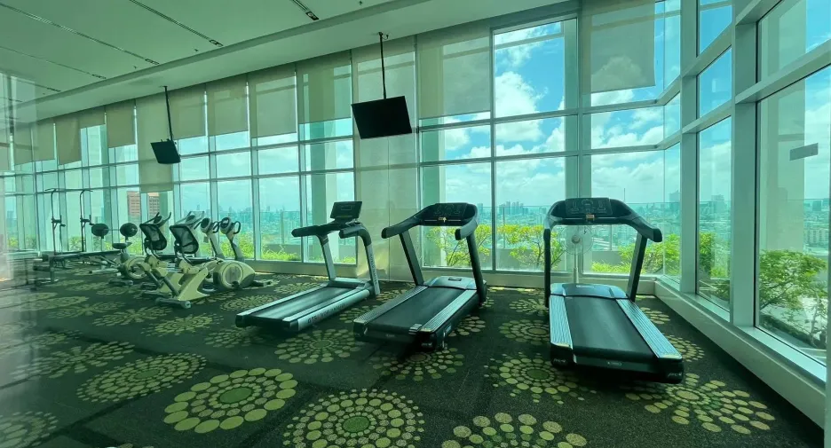 For rent 1 bed condo in Huai Khwang, Bangkok