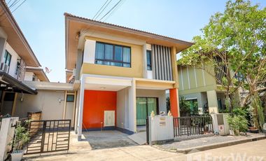 For rent 3 bedrooms house in Khlong Sam Wa, Bangkok