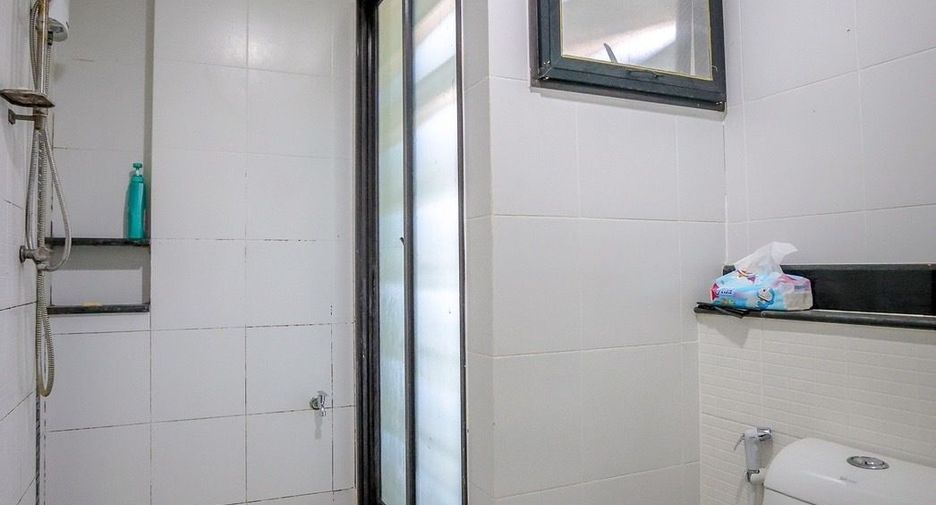 For rent 3 bedrooms house in Khlong Sam Wa, Bangkok