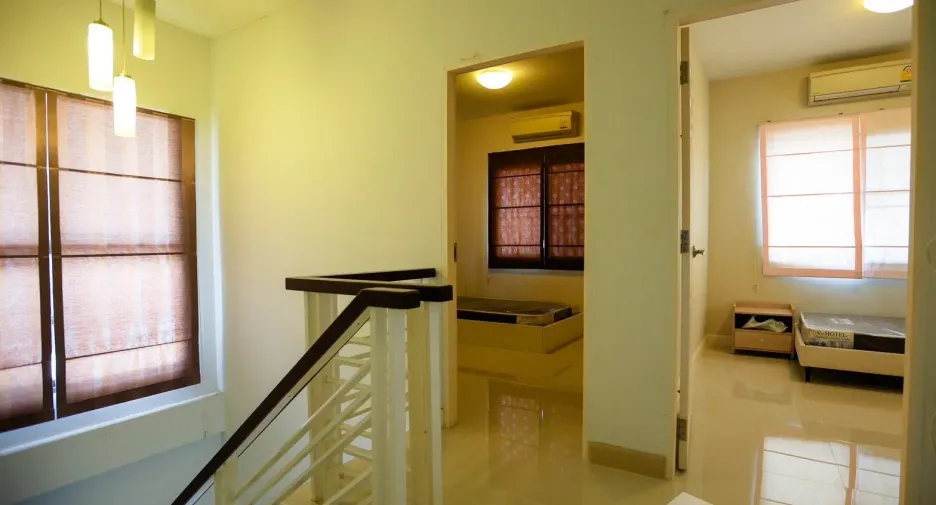 For rent 3 bedrooms house in Khlong Sam Wa, Bangkok