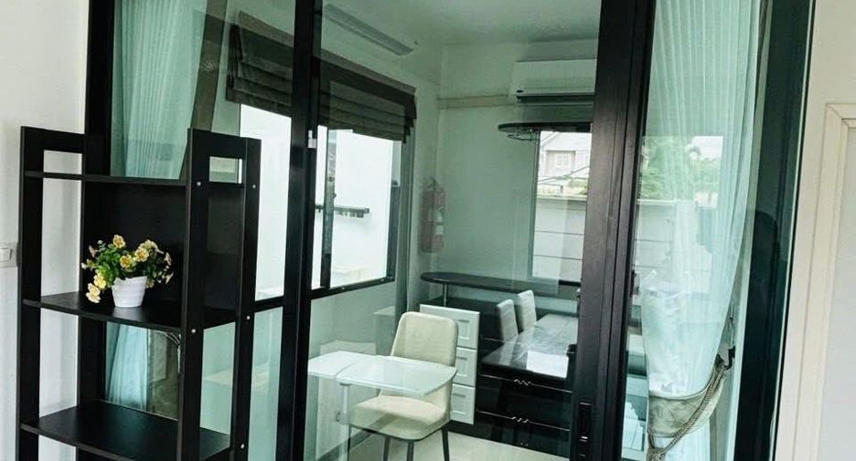 For rent 2 bedrooms house in Khlong Sam Wa, Bangkok