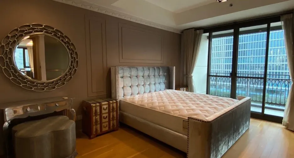 For rent 2 bedrooms condo in Pathum Wan, Bangkok