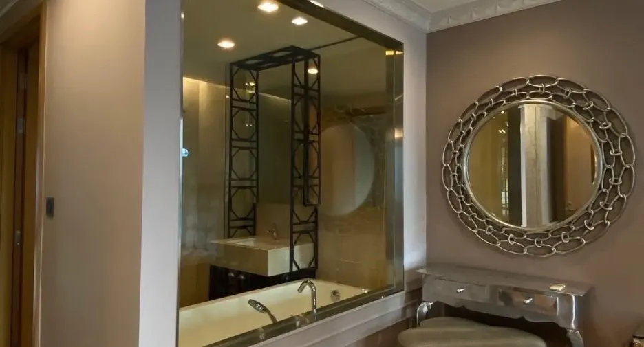 For rent 2 bedrooms condo in Pathum Wan, Bangkok