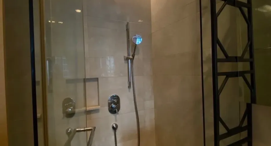 For rent 2 bedrooms condo in Pathum Wan, Bangkok