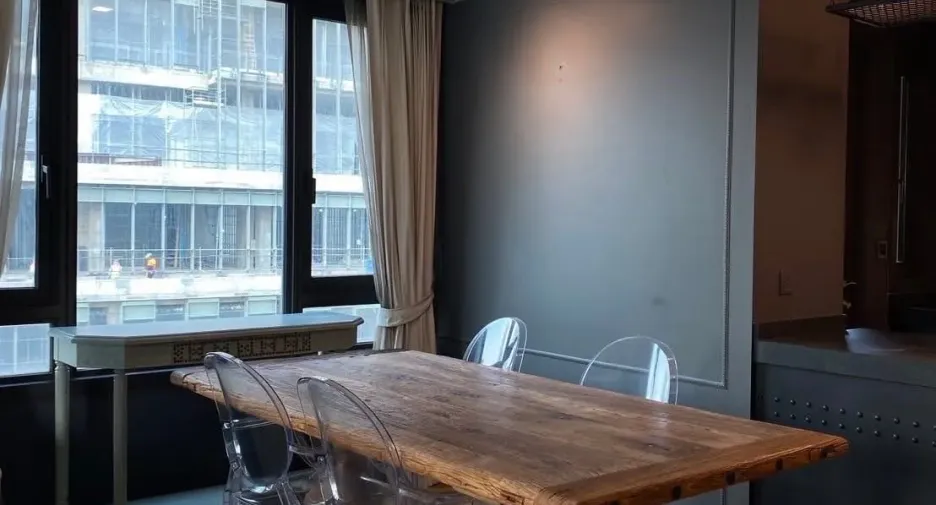 For rent 2 bedrooms condo in Pathum Wan, Bangkok