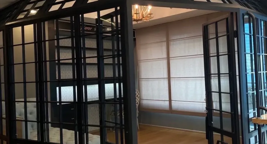 For rent 2 bedrooms condo in Pathum Wan, Bangkok