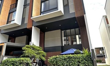 For rent 3 bedrooms house in Suan Luang, Bangkok