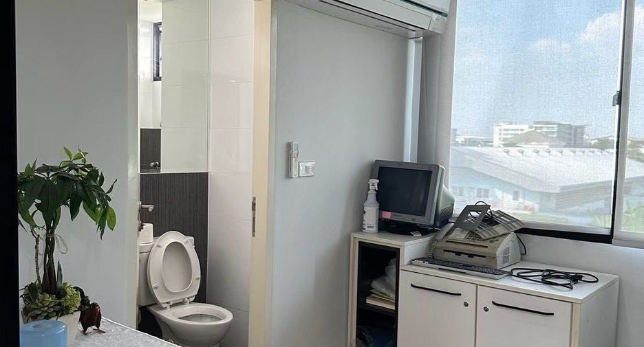 For rent 4 bedrooms office in Bueng Kum, Bangkok