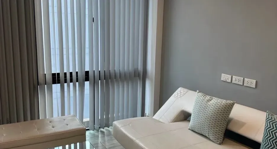 For rent 4 bedrooms office in Bueng Kum, Bangkok