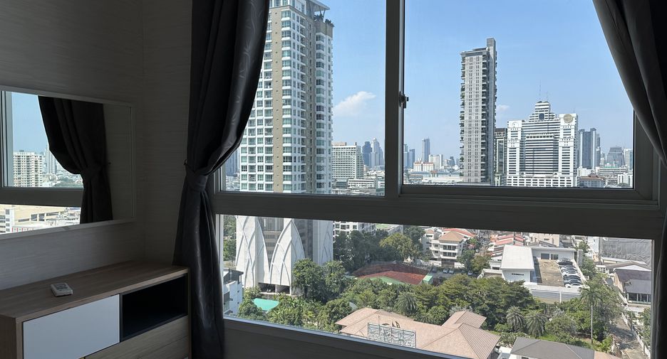 À louer 2 chambres condo à Yan Nawa, Bangkok