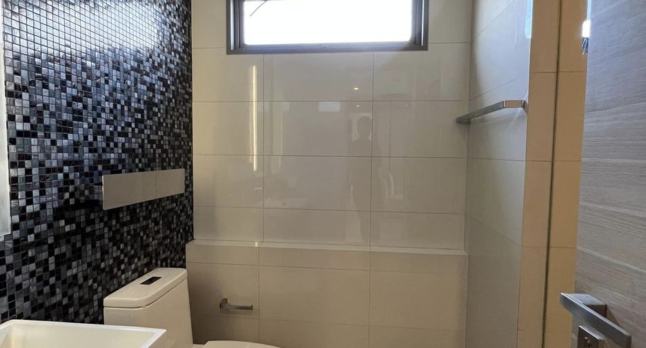 For rent 2 bedrooms condo in Sathon, Bangkok