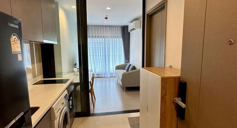 Condo en alquiler de 1 habitaciones en Huai Khwang, Bangkok