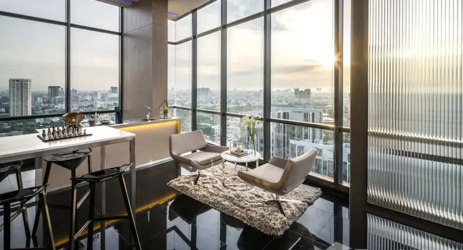 For rent 3 bedrooms condo in Watthana, Bangkok