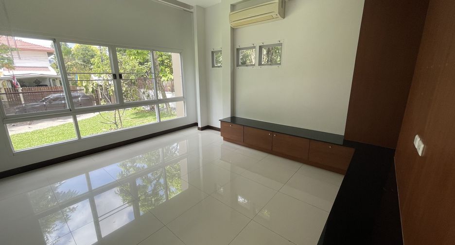 For rent 6 bedrooms house in Suan Luang, Bangkok