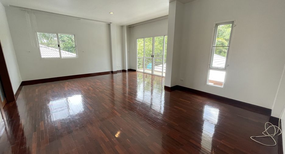 For rent 6 bedrooms house in Suan Luang, Bangkok