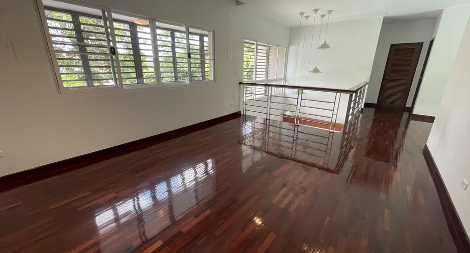 For rent 6 bedrooms house in Suan Luang, Bangkok
