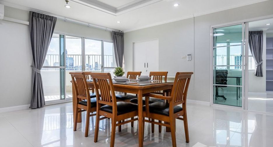 Wohnung zur Miete mit 3 Zimmer in Watthana, Bangkok