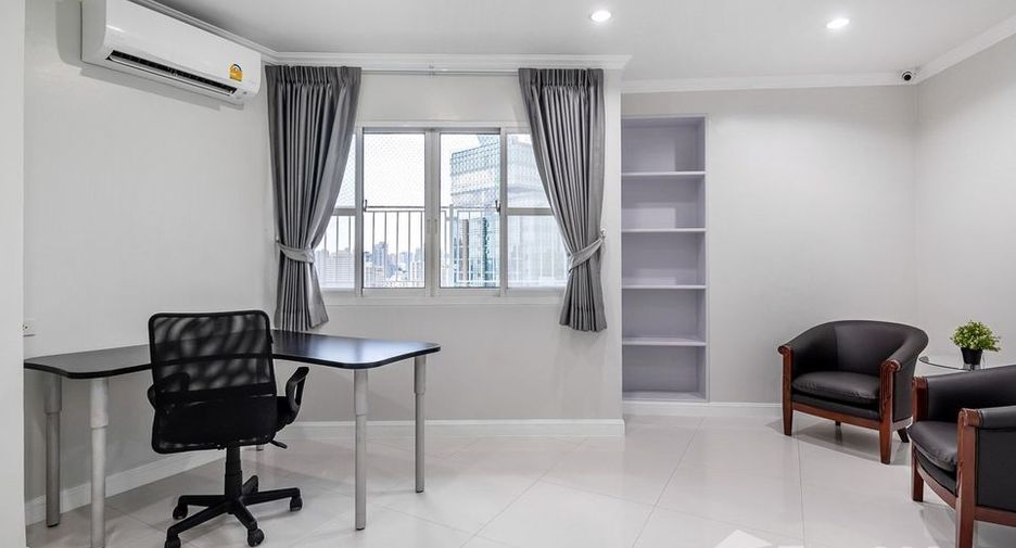 Wohnung zur Miete mit 3 Zimmer in Watthana, Bangkok