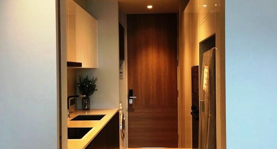For rent 2 bedrooms condo in Watthana, Bangkok