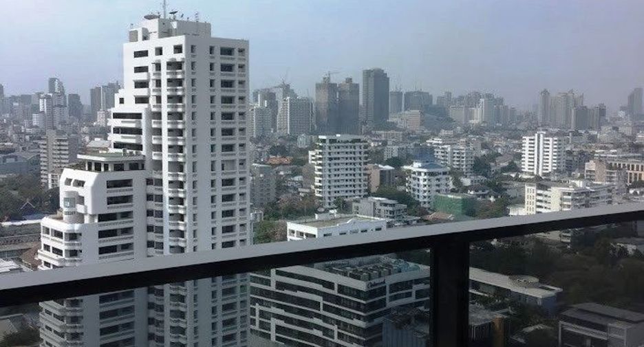 For rent 2 bedrooms condo in Watthana, Bangkok