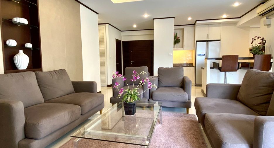 For rent 3 bedrooms condo in Khlong Toei, Bangkok