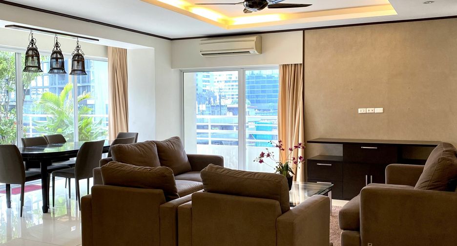 For rent 3 bedrooms condo in Khlong Toei, Bangkok