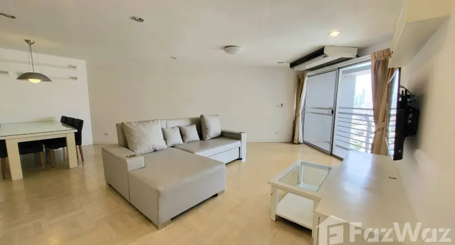 For rent 2 bedrooms condo in Yan Nawa, Bangkok