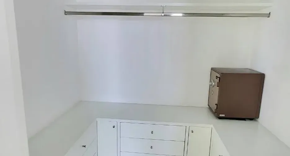 For rent 2 bedrooms condo in Yan Nawa, Bangkok