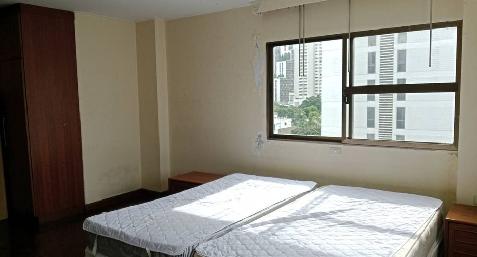 À louer 4 chambres condo à Watthana, Bangkok
