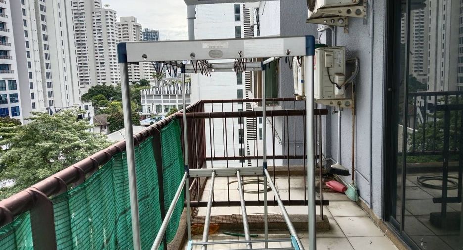 À louer 4 chambres condo à Watthana, Bangkok
