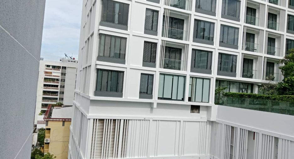 À louer 4 chambres condo à Watthana, Bangkok