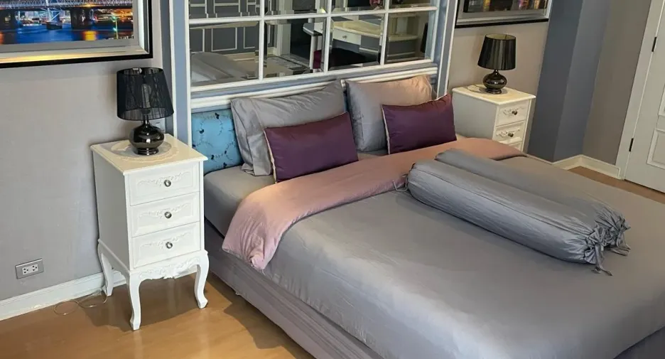 For rent 3 bedrooms condo in Khlong Toei, Bangkok